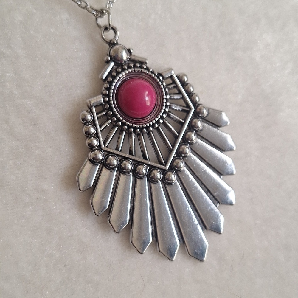 🎁Boho Long Silver and Pink Pendant Necklace FREE with $40 Purchase